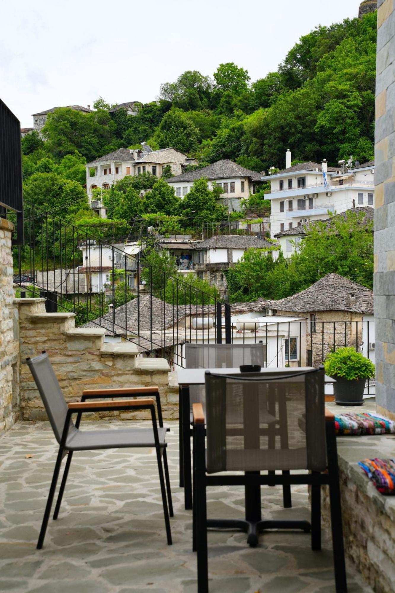Castlefront Villa Гирокастра Экстерьер фото