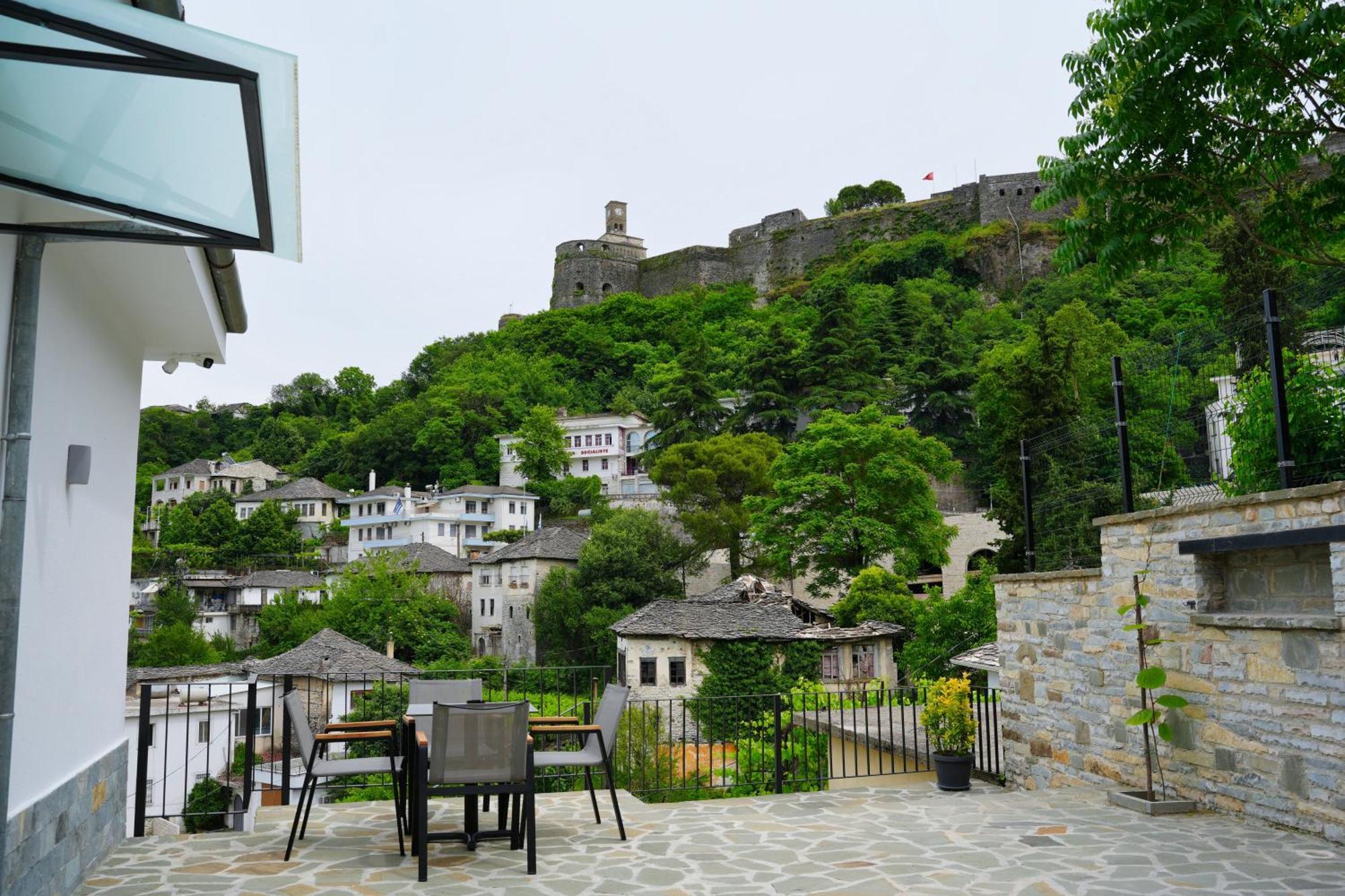Castlefront Villa Гирокастра Экстерьер фото