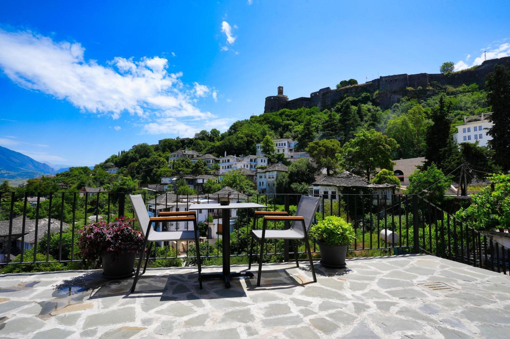 Castlefront Villa Гирокастра Экстерьер фото