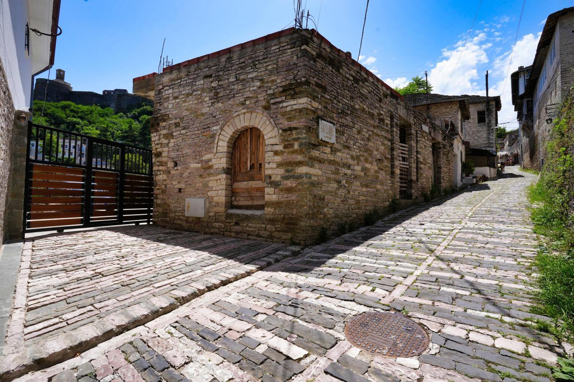 Castlefront Villa Гирокастра Экстерьер фото